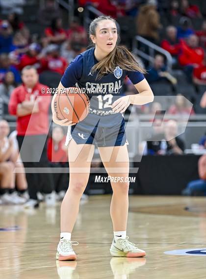 Thumbnail 2 in Borden vs. Lafayette Central Catholic photogallery.