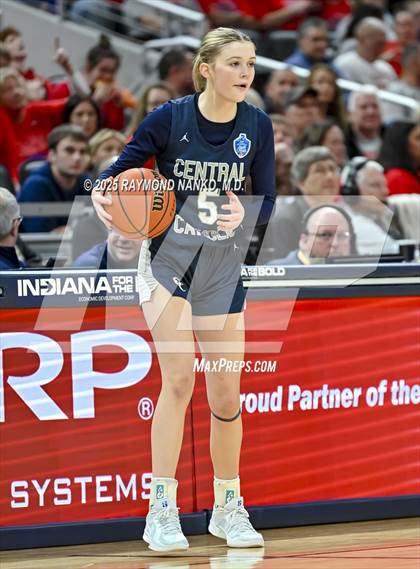 Thumbnail 2 in Borden vs. Lafayette Central Catholic photogallery.