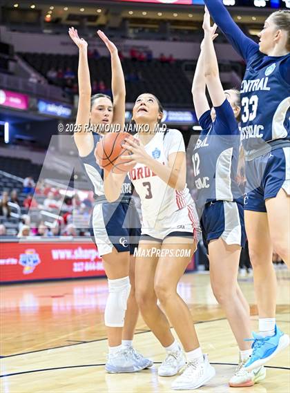 Thumbnail 2 in Borden vs. Lafayette Central Catholic photogallery.