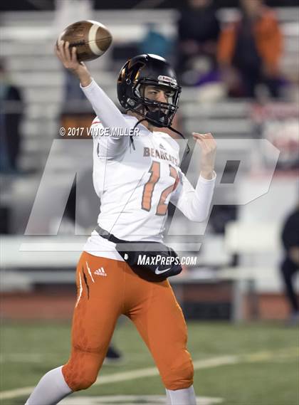 Thumbnail 3 in Monroe vs. Sumner (WIAA 4A Quarterfinal) photogallery.