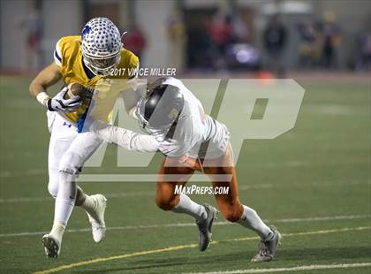 Thumbnail 2 in Monroe vs. Sumner (WIAA 4A Quarterfinal) photogallery.