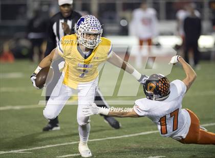 Thumbnail 1 in Monroe vs. Sumner (WIAA 4A Quarterfinal) photogallery.