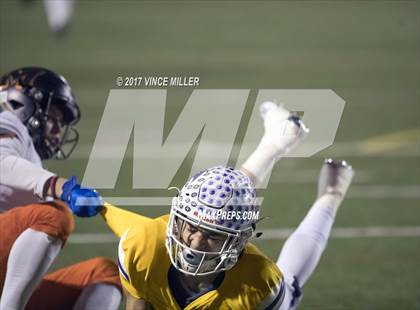 Thumbnail 2 in Monroe vs. Sumner (WIAA 4A Quarterfinal) photogallery.