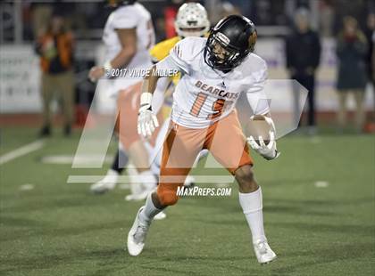 Thumbnail 1 in Monroe vs. Sumner (WIAA 4A Quarterfinal) photogallery.