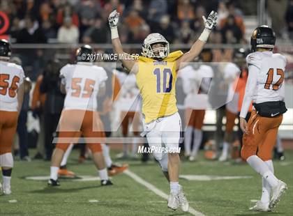 Thumbnail 3 in Monroe vs. Sumner (WIAA 4A Quarterfinal) photogallery.