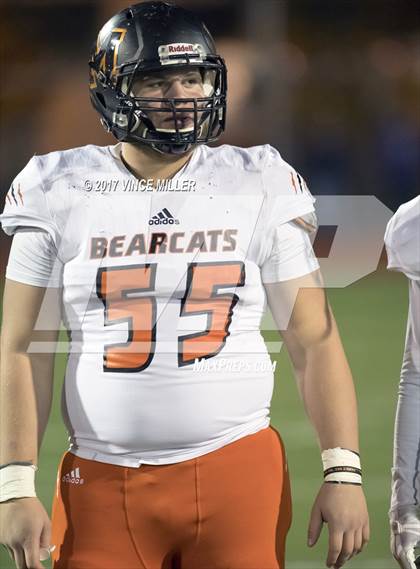 Thumbnail 2 in Monroe vs. Sumner (WIAA 4A Quarterfinal) photogallery.
