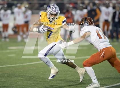 Thumbnail 2 in Monroe vs. Sumner (WIAA 4A Quarterfinal) photogallery.