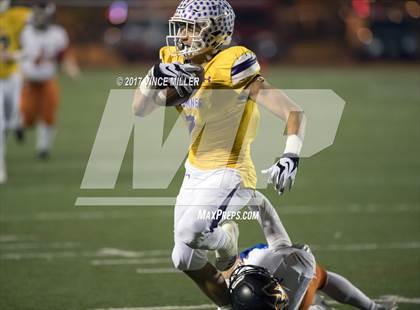 Thumbnail 3 in Monroe vs. Sumner (WIAA 4A Quarterfinal) photogallery.