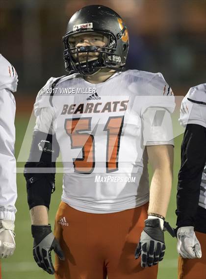 Thumbnail 3 in Monroe vs. Sumner (WIAA 4A Quarterfinal) photogallery.