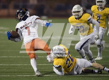 Thumbnail 2 in Monroe vs. Sumner (WIAA 4A Quarterfinal) photogallery.