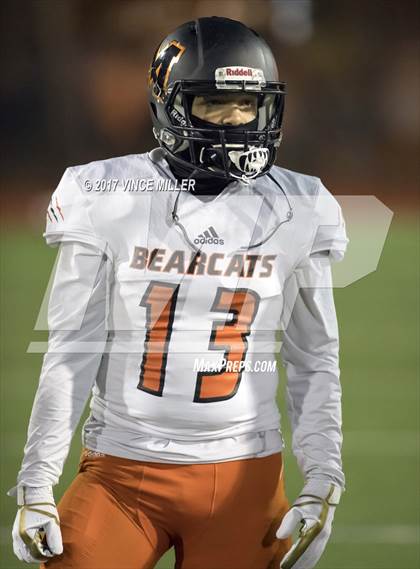Thumbnail 2 in Monroe vs. Sumner (WIAA 4A Quarterfinal) photogallery.