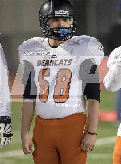 Thumbnail 3 in Monroe vs. Sumner (WIAA 4A Quarterfinal) photogallery.