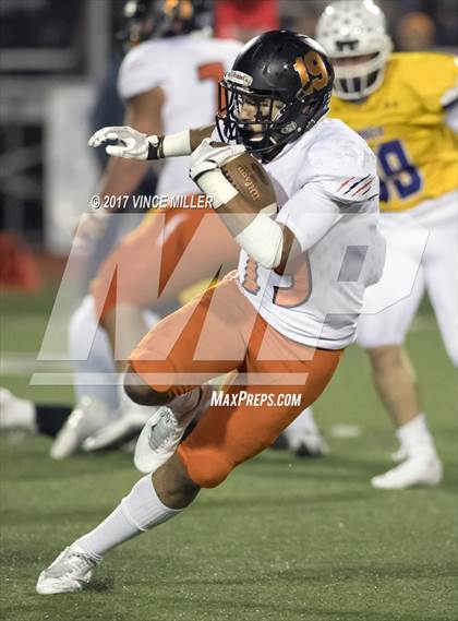 Thumbnail 2 in Monroe vs. Sumner (WIAA 4A Quarterfinal) photogallery.