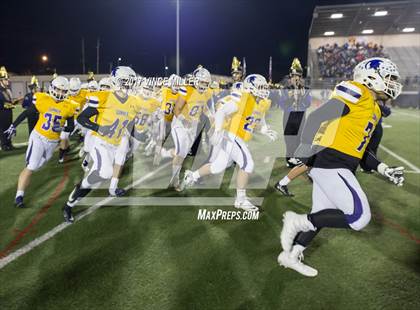 Thumbnail 2 in Monroe vs. Sumner (WIAA 4A Quarterfinal) photogallery.
