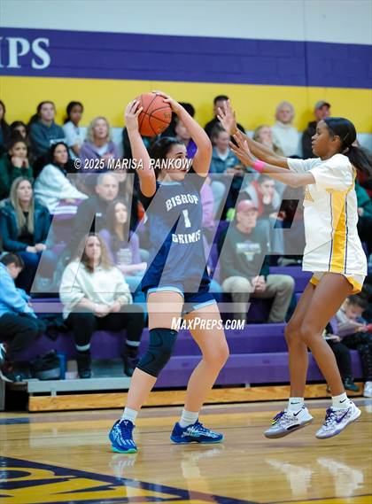 Thumbnail 2 in Bishop Grimes vs Christian Brothers Academy photogallery.
