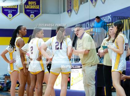 Thumbnail 3 in Bishop Grimes vs Christian Brothers Academy photogallery.