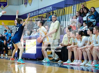 Thumbnail 3 in Bishop Grimes vs Christian Brothers Academy photogallery.