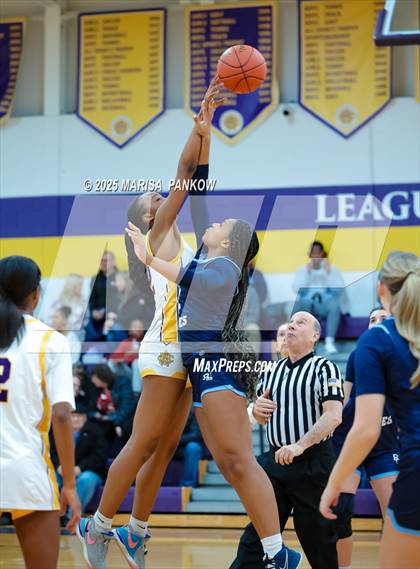 Thumbnail 1 in Bishop Grimes vs Christian Brothers Academy photogallery.