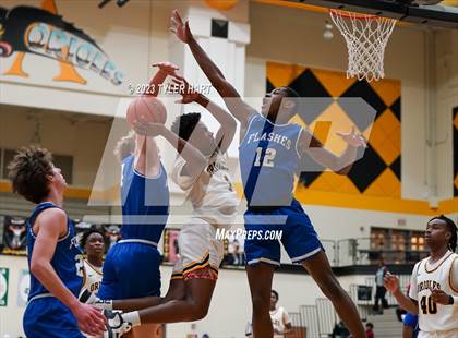 Thumbnail 3 in Franklin Central @ Avon photogallery.
