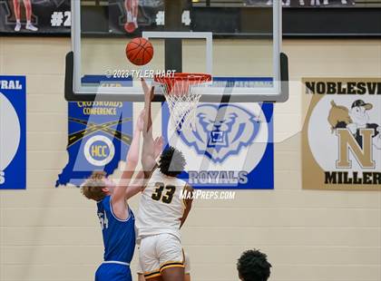 Thumbnail 3 in Franklin Central @ Avon photogallery.