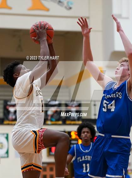 Thumbnail 2 in Franklin Central @ Avon photogallery.