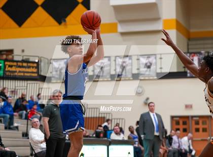 Thumbnail 2 in Franklin Central @ Avon photogallery.
