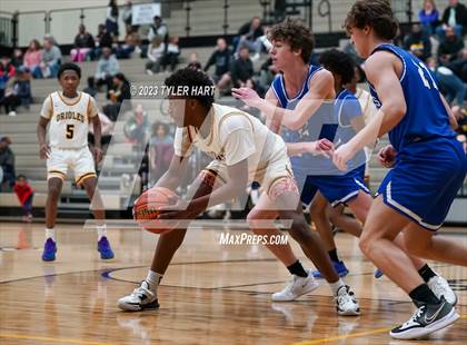 Thumbnail 3 in Franklin Central @ Avon photogallery.