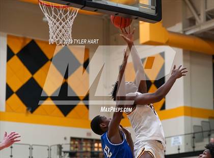 Thumbnail 3 in Franklin Central @ Avon photogallery.