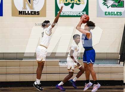Thumbnail 3 in Franklin Central @ Avon photogallery.