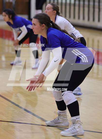 Thumbnail 3 in Wills Point vs Mabank photogallery.