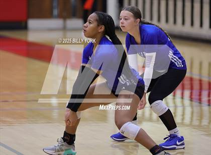Thumbnail 1 in Wills Point vs Mabank photogallery.
