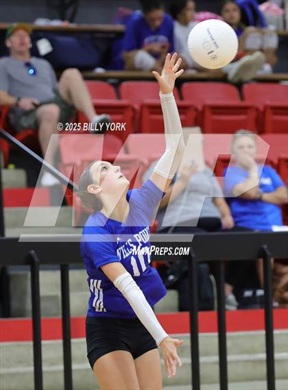 Thumbnail 3 in Wills Point vs Mabank photogallery.