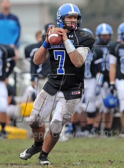 Thumbnail 3 in Long Beach @ Carey (Section 8 Class II Quarterfinal) photogallery.