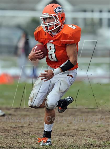 Thumbnail 2 in Long Beach @ Carey (Section 8 Class II Quarterfinal) photogallery.