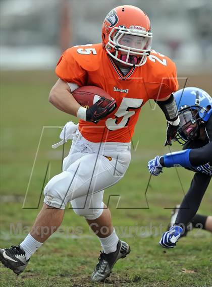 Thumbnail 1 in Long Beach @ Carey (Section 8 Class II Quarterfinal) photogallery.