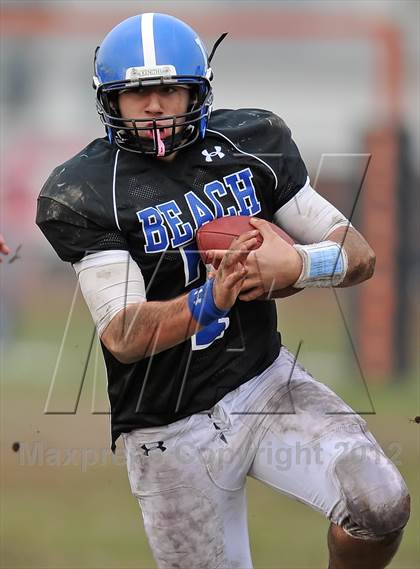 Thumbnail 1 in Long Beach @ Carey (Section 8 Class II Quarterfinal) photogallery.