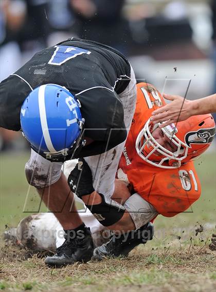 Thumbnail 2 in Long Beach @ Carey (Section 8 Class II Quarterfinal) photogallery.