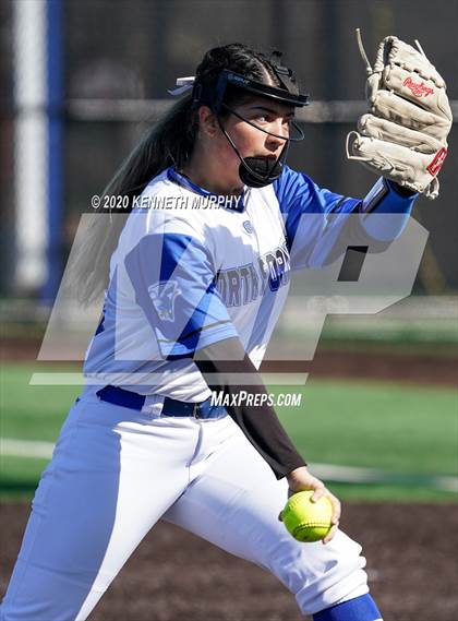 Thumbnail 3 in North Forney vs Midlothian (Midlothian Tournament) photogallery.