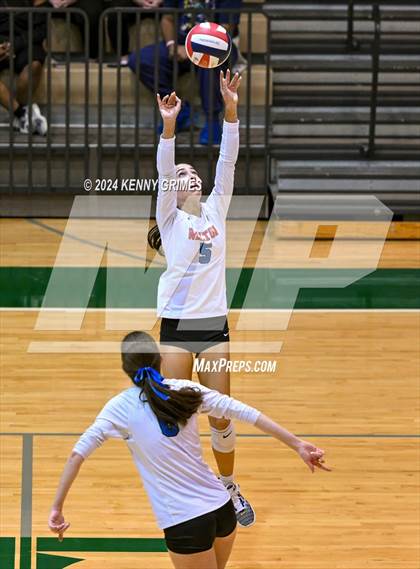Thumbnail 1 in North Cobb vs. Walton (GHSA 6A Semifinal) photogallery.