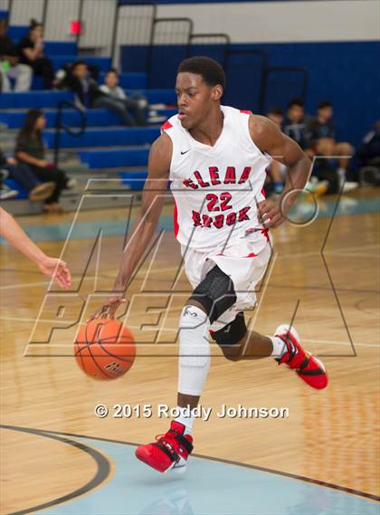 Thumbnail 3 in Ridge Point vs. Clear Brook (McDonald's Texas Invitational) photogallery.