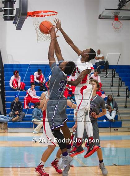 Thumbnail 1 in Ridge Point vs. Clear Brook (McDonald's Texas Invitational) photogallery.