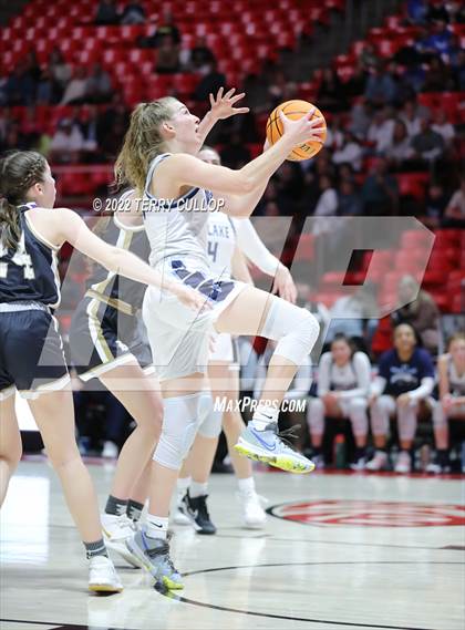 Thumbnail 2 in Davis vs. Westlake (UHSAA 6A Quarterfinal) photogallery.