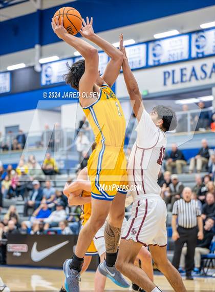 Thumbnail 3 in Orem vs. Lone Peak photogallery.