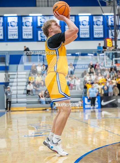 Thumbnail 1 in Orem vs. Lone Peak photogallery.