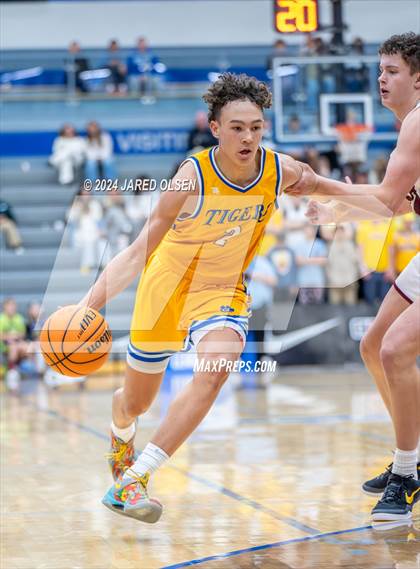 Thumbnail 2 in Orem vs. Lone Peak photogallery.
