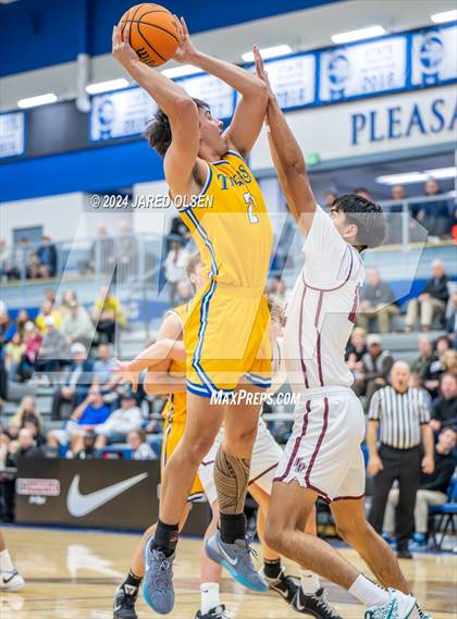 Thumbnail 2 in Orem vs. Lone Peak photogallery.
