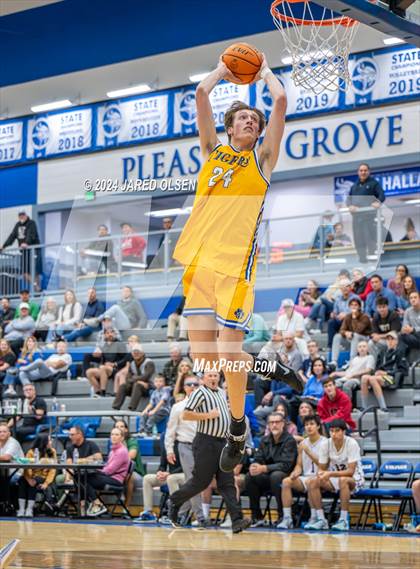 Thumbnail 1 in Orem vs. Lone Peak photogallery.