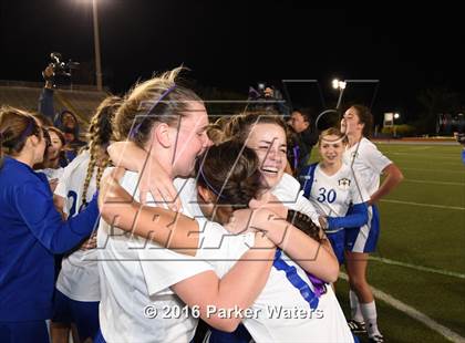 Thumbnail 3 in Vandebilt Catholic vs. Academy of the Sacred Heart (LHSAA D3 Final) photogallery.