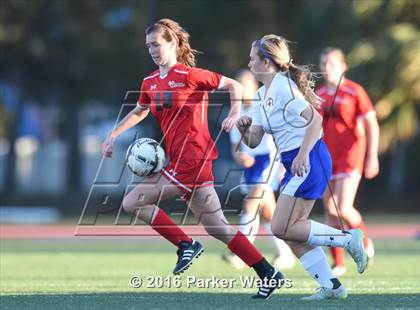 Thumbnail 3 in Vandebilt Catholic vs. Academy of the Sacred Heart (LHSAA D3 Final) photogallery.