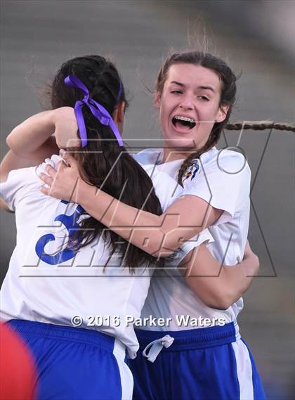 Thumbnail 3 in Vandebilt Catholic vs. Academy of the Sacred Heart (LHSAA D3 Final) photogallery.